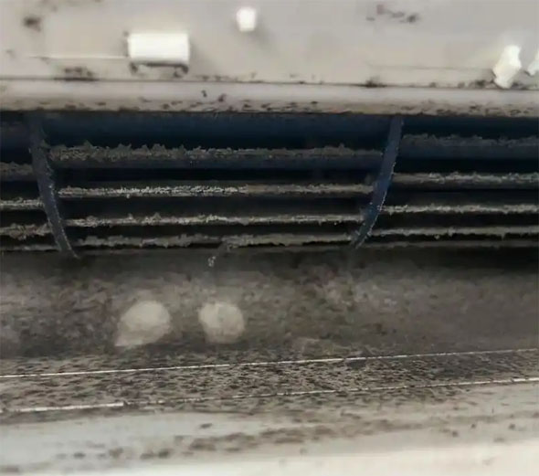 新绛空调吹的风有股烧焦味是怎么回事